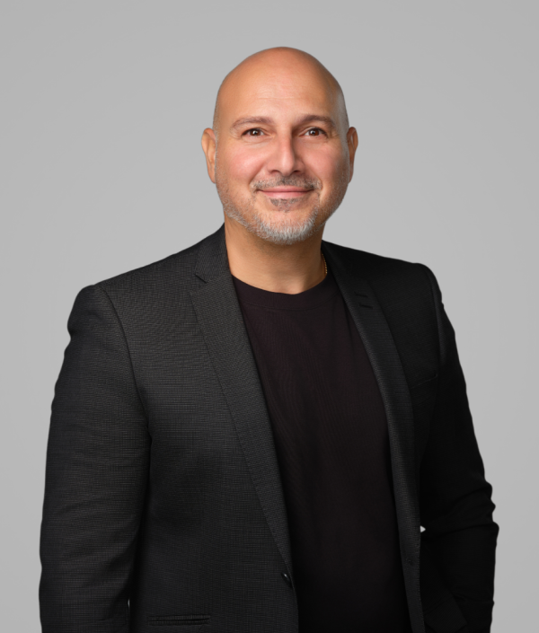 Leon Medina Courtier immobilier résidentiel et commercial