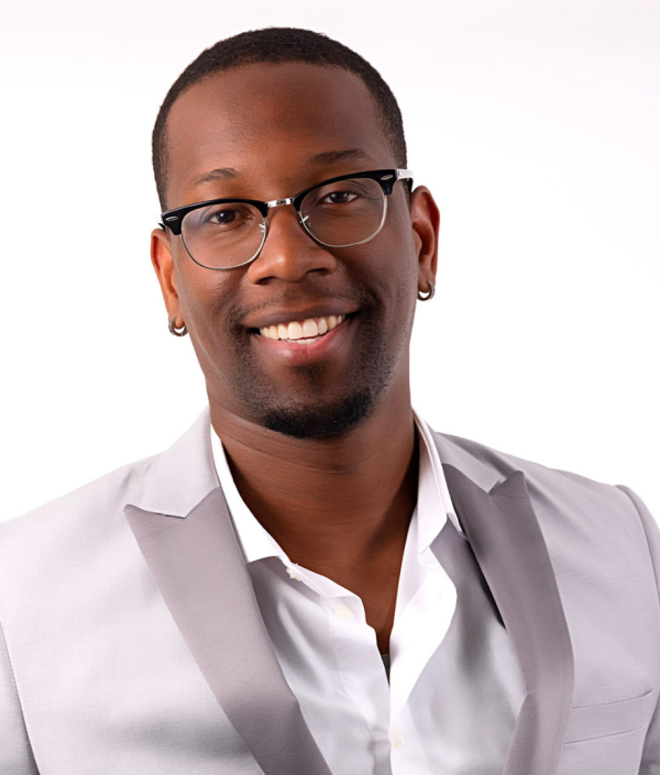 Dominic Young Courtier immobilier résidentiel